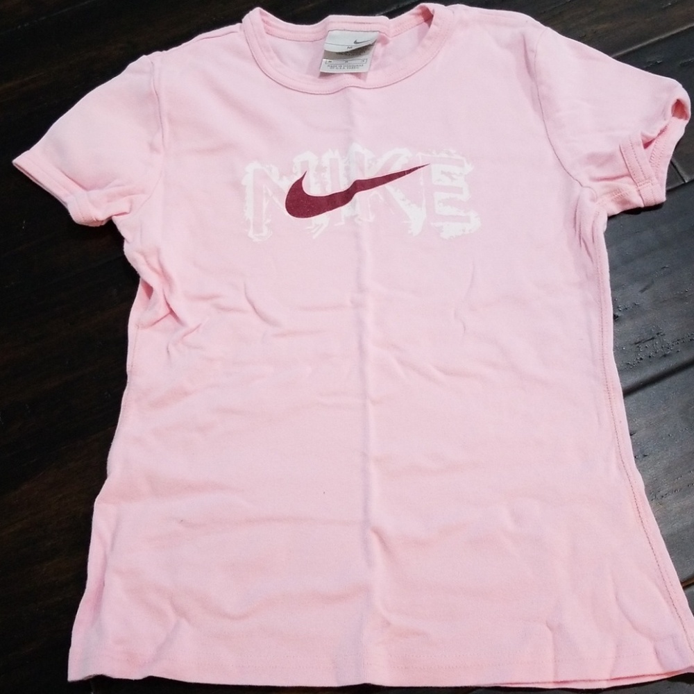 **SOLD**Nike pink T-shirt
